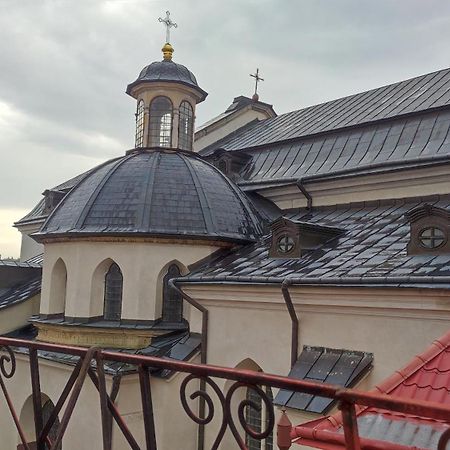Апартаменты Сонячна Мансарда Каменец-Подольский Экстерьер фото