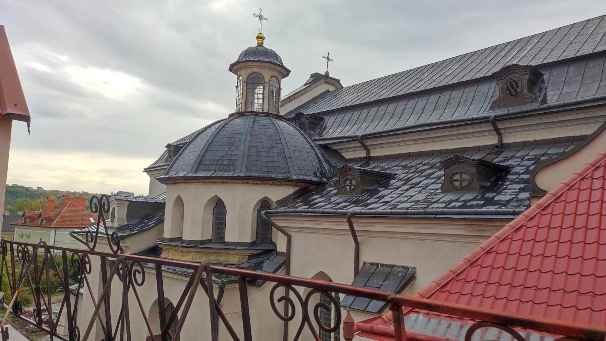 Апартаменты Сонячна Мансарда Каменец-Подольский Экстерьер фото